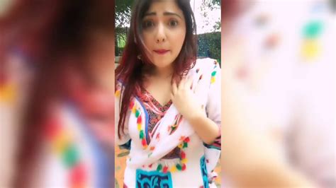 Mere Khwabon Mein Ddlj Song Musically Indian Girl Video Song Viral Fun Ka Pitara Youtube