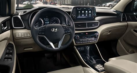 Hyundai revealed a refreshed tucson wednesday at the new york auto show. Seeing is believing