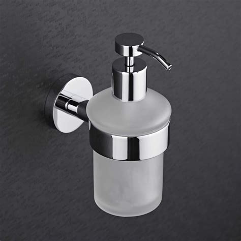 Et oui, déco & saveurs vous propose différents modèles de distributeurs de savon tous aussi design les uns que les autres. Distributeur de savon mural