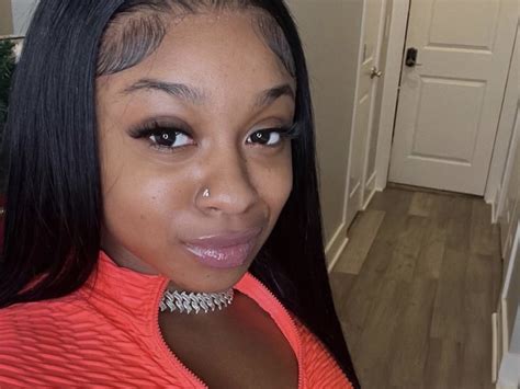 Reginae Carter Has Pinches Of Her Mom Dad In A New Selfie — Attack