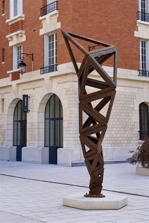 Le jardin arnaud beltrame a été inauguré en février 2020 dans le 3e arrondissement de paris. Galerie Marguo | Cnap