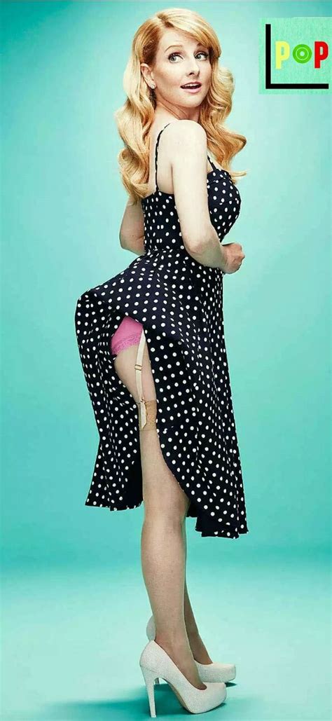 Melissa Rauch Bernadette De The Big Bang Theory Sexy Para Lucen Pop Beautys Pinterest