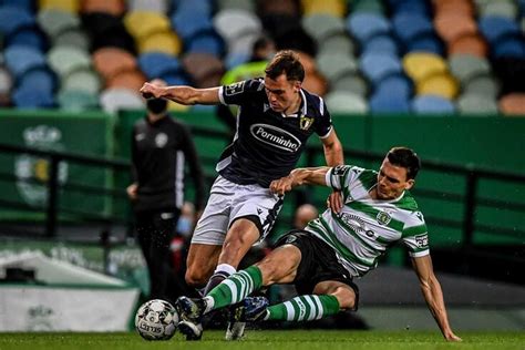 Manuel ugarte, médio uruguaio de 20 anos, que representou o famalicão na segunda metade da temporada. ″Sporting? Sinceramente, informei-me e sei do interesse″