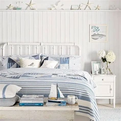 17 Best Coastal Glam Decor For Your Bedroom Decoratoo