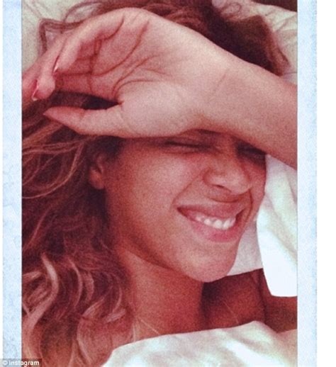 Rihanna And Other Stars Post Flawless Early Morning Beyonce Selfies