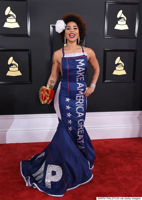 Joy Villa Showed Up At The Grammys To Make Dresses Great Again Uh Nope Huffpost Canada