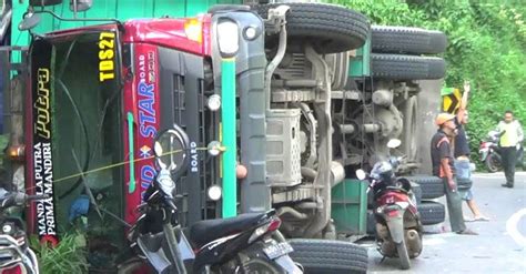 Tahap pencampuran ini bertujuan agar. Pabrik Mie Gringsing - Mie Ayam Comal Di 55 Batang Jawa Tengah Indonesia Facebook : Kunjungan ke ...