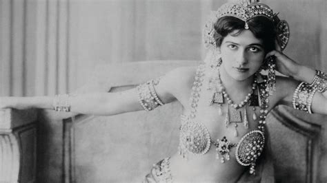 Watch Mata Hari The Naked Spy Free Movies Tubi
