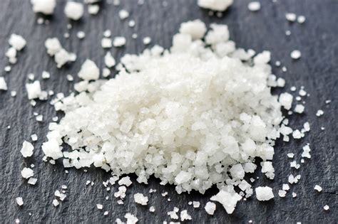 Cooking With Rock Salt: The Dos And Don'ts - SPICEography