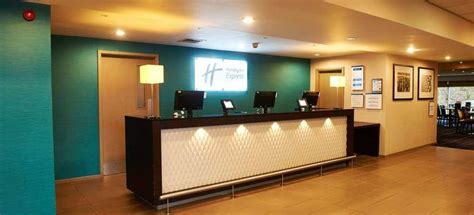 Find out more information about staying in the holiday inn express at manchester airport. Holiday Inn Express Hotel Manchester Airport with Parking