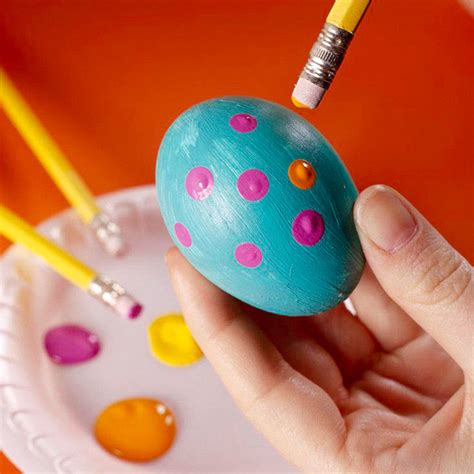 Easter Egg Decorating Hand Paint Your Easter Eggs Lets Celebrate
