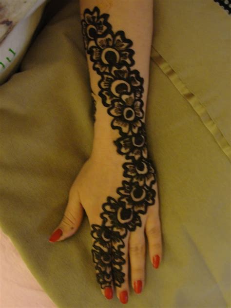 Red Impression: Mehndi/Henna Designs for various occasions