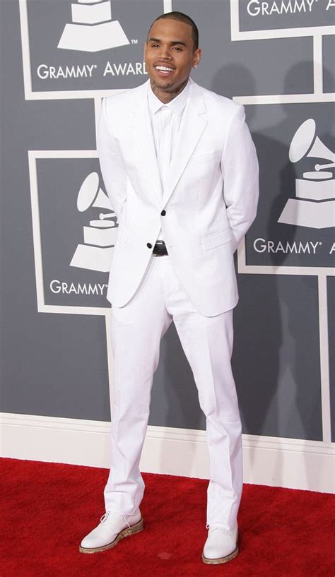 Chris Brown S White Grammy Suit Pure All White Mens Outfit Mens White Suit All White Mens Suit