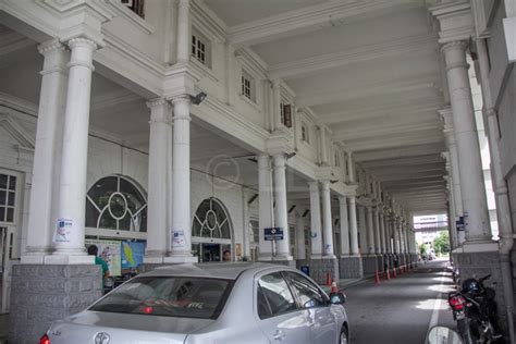 By bus, by taxi, or by train. Catch the train - ETS to Ipoh - Economy Traveller