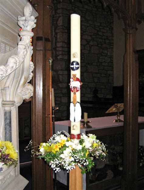 Paschal Candle St Johns Episcopal © Lis Burke Geograph Britain