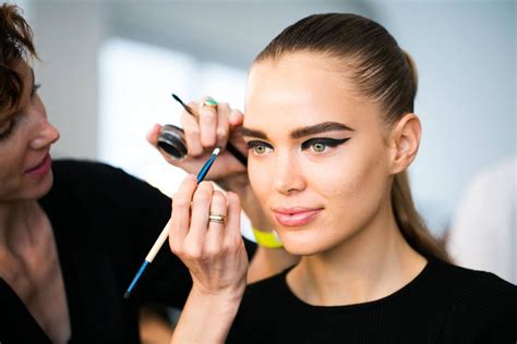 How To Apply Makeup Look Like A Model Saubhaya Makeup