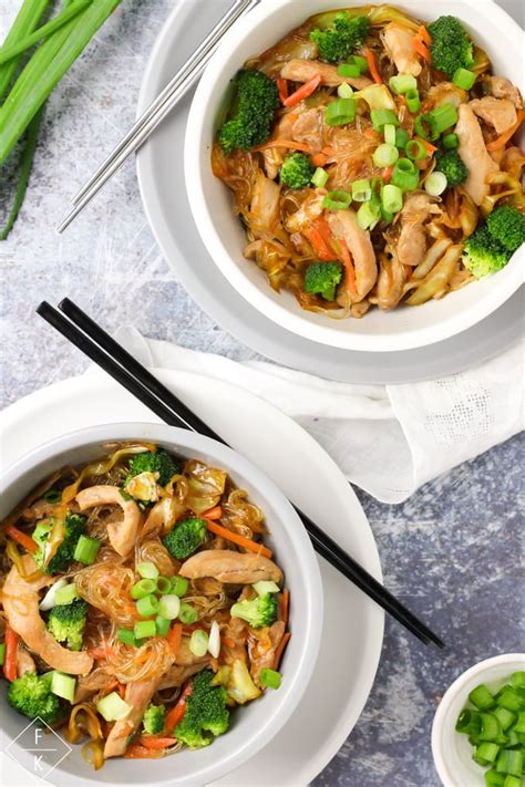 One that's super flavourful, easy to whip together and can be made in advance for those busy. Keto Chicken Lo Mein With Kelp Noodles