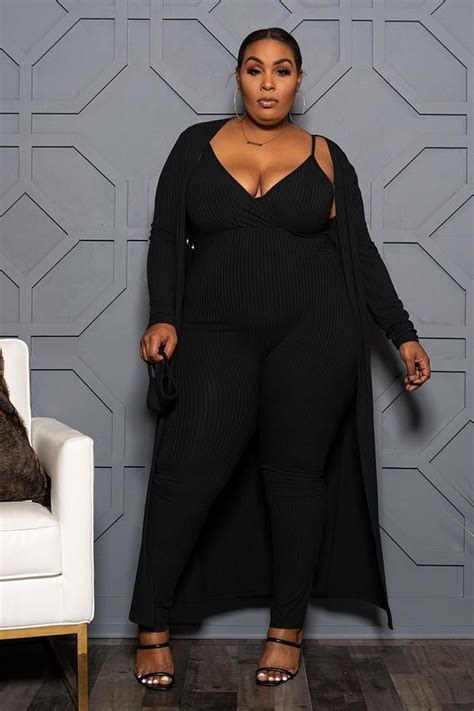 pin on curvy babes styling