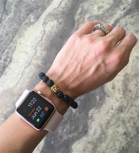The future of health is on your wrist. The Apple Watch for Women - 5 Reasons It's a Must-Have ...