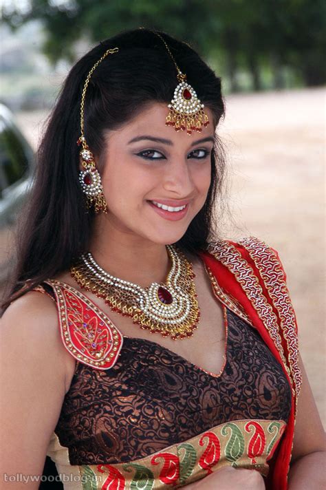Hot telugu actress‏ @hotteluguactres 17 окт. blog6: Telugu Actress Madhurima Hot Sexy Photos