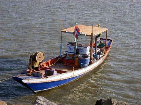 Free Photo Small Thai Fishing Boat Boat Fishing Sea Free