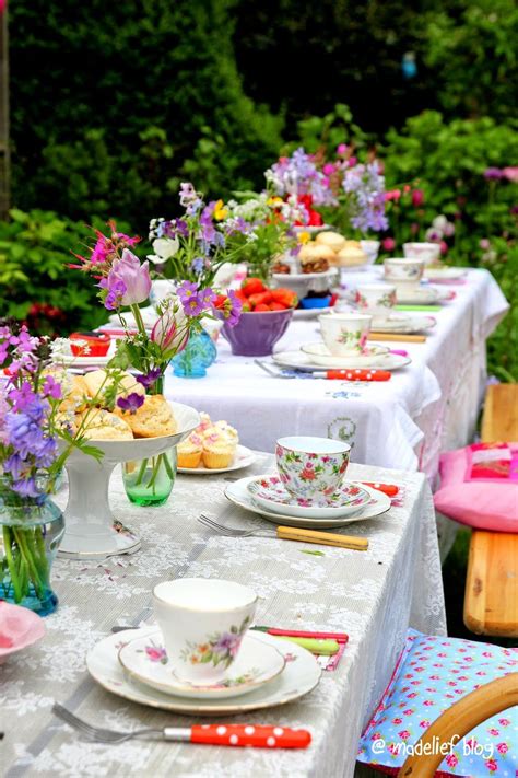 8 Summer Tablescapes To Inspire Your Tablescape Challenge Tea Party
