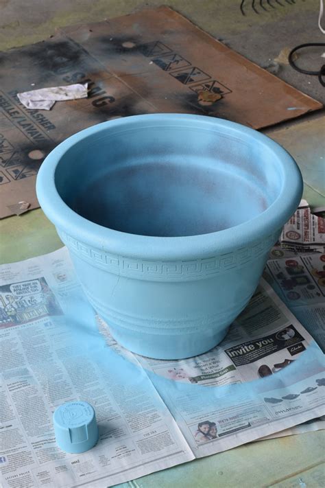 Woman In Real Life Diy Spray Painted Terra Cotta Planter 12monthsofdiy