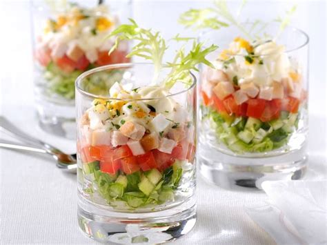 Salade Met Kipfilet In Glas Recept Hapjes Voorgerecht Met Kip Dip