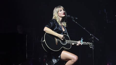 taylor swift announces lover fest east and lover fest west in 2020