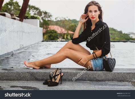 Atdan Long Hair Schoolgirl Legs Barefoot Sitting Orig