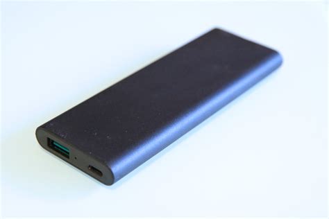 Review Aukeys Pb N30 Is The First Iphone External Battery With A