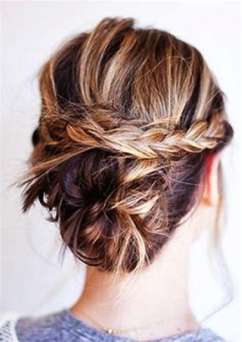 10 Trendy Hairstyles That Will Save Your Hair On Rainy Days Nicestyles