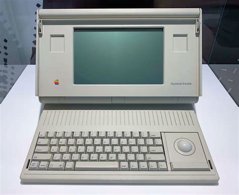 Retromobe Retro Mobile Phones And Other Gadgets Apple Macintosh