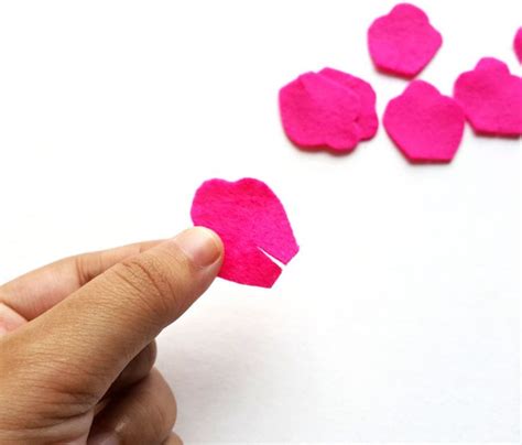 Diy Felt Flowers Free Printable Template Moms And Crafters