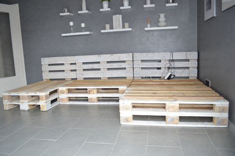 Bei tischen aus paletten ist es hilfreich, die lücken mit leisten auszufüllen. Pin auf Wohnzimmer
