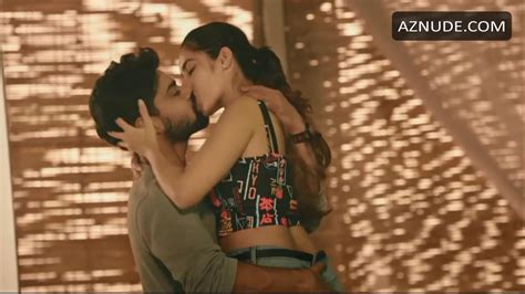 Urvashi Rautela Surveen Chawla Zareen Khan Bollywood Kissing