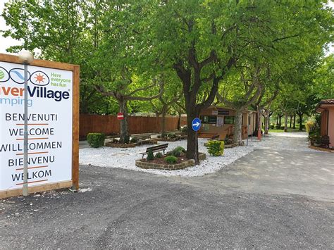 Il camping framura è ubicato a deiva marina in località la spiaggetta ed è facilmente raggiungibile uscendo al casello autostradale di deiva marina e proseguendo in direzione mare per 6 km. Holiday Chalets Camping River La Spezia Italie - TripAdvisor