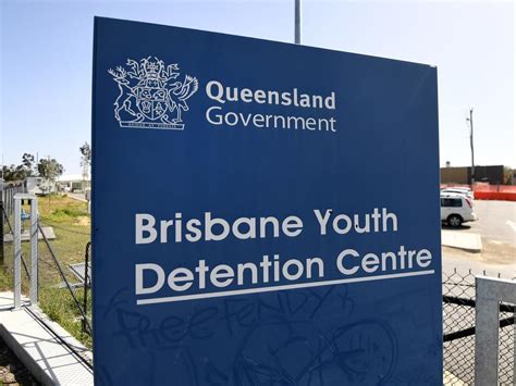 Posted 3 h hours ago fri friday 8 jan january 2021 at 12:11am, updated 47 m minutes ago fri friday 8. Queensland on high alert as new COVID-19 cases catch state ...