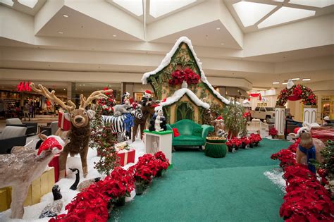 Briarwood mall is located three miles south of downtown ann arbor, michigan, just off state street a. Santa's Arrival at Briarwood Mall Tonight | Ann Arbor with ...