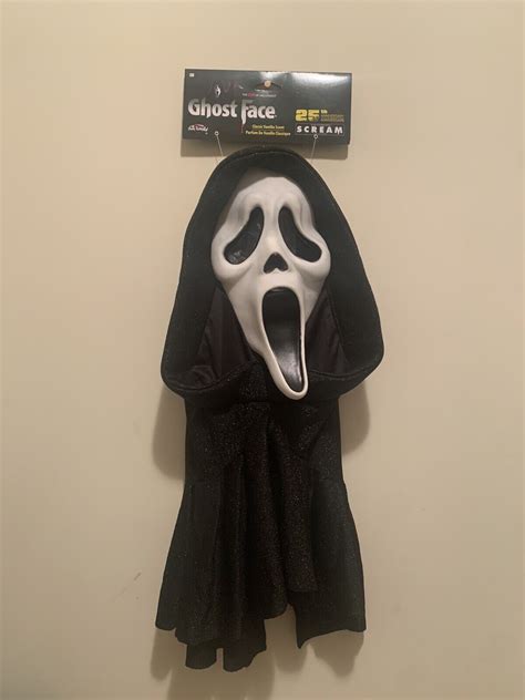 In Stock Scream Ghostface 25th Anniversary Fun World Collectors