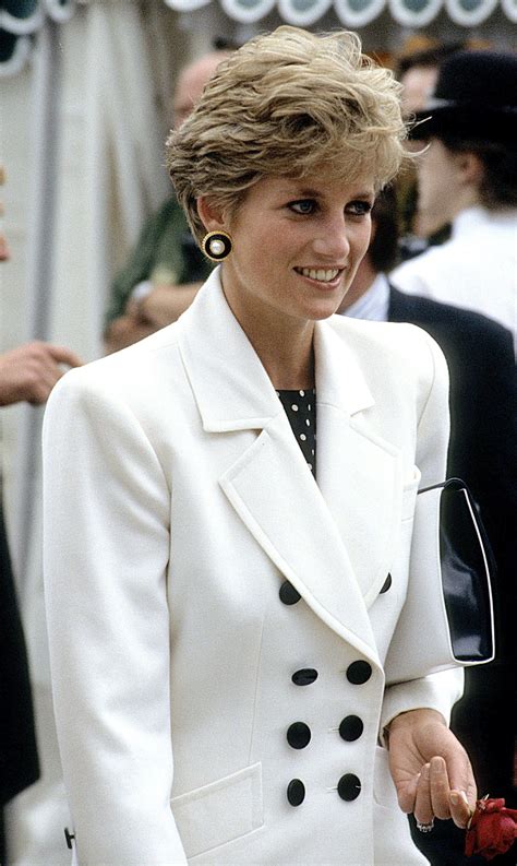A Visual Appreciation Of Princess Dianas Style Icon Status Princess