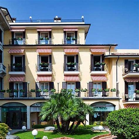 Ein umfangreiches hygienekonzept sowie zahlreiche maßnahmen zur minimierung des infektionsrisikos garantieren jederzeit ein sicheres. Hotel Park Hotel Desenzano Gardasee - Hotel Park Desenzano ...