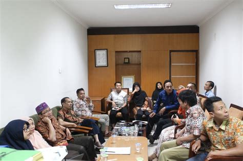 Hari ini hari terakhir aku nak edit smm. Pusat Teknologi Informasi dan Pangkalan Data UIN Sunan ...