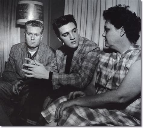 Ahead, we will also know we will also look at who is gladys presley, how she become famous, gladys presley's boyfriend. Elvis Presley Photos| Gladys, Vernon & Elvis Presley