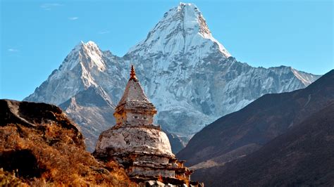 Templo Ama Dablam En El Himalayas Fondo De Pantalla 4k Ultra Hd Id2326