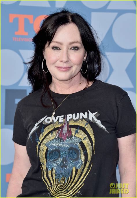 Photo Shannen Doherty Wins State Farm Lawsuit Cancer Update 02 Photo
