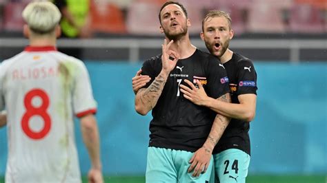 Marko arnautovic sorgte mit seinem extravaganten torjubel für. EM: Österreich setzt vor dem Match gegen die Ukraine auf ...