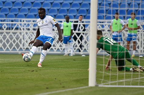 Abu Dhabi Police Chief visits the "World Police Summit 2023" conference