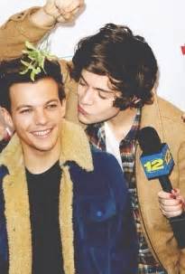 32 Best Harry And Louis Images On Pinterest Larry Stylinson One Direction And One Direction