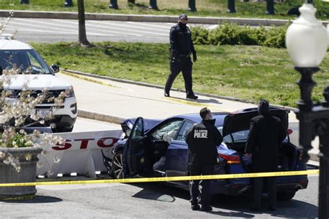 One Capitol Police Officer Suspect Dead After Car Rammed Into Two